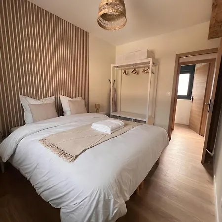 De Charme En Pierre Ferienhaus