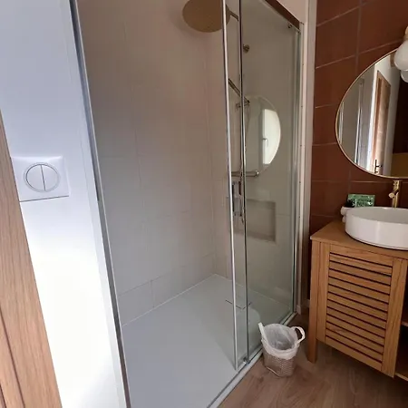 De Charme En Pierre Hébergement de vacances *