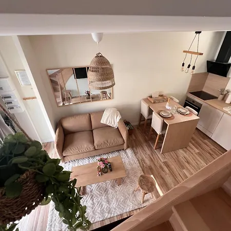 Holiday home De Charme En Pierre Airan