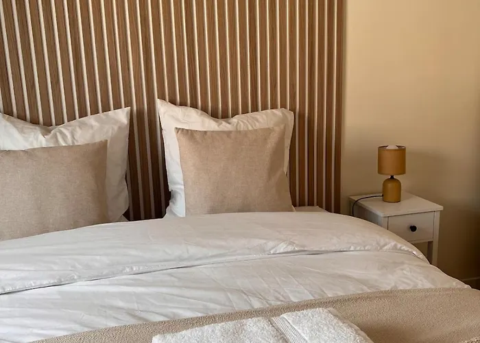 Ferienhaus De Charme En Pierre Airan